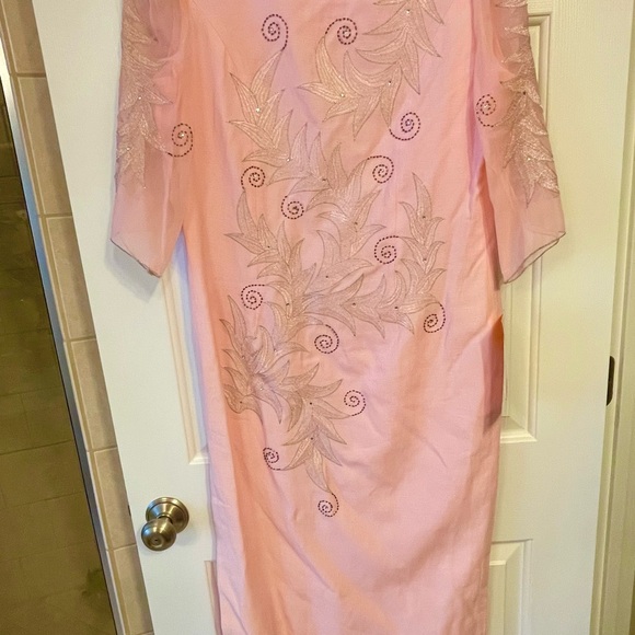 Beautiful peach color dress was embroidered with beads size 10 - Picture 2 of 8